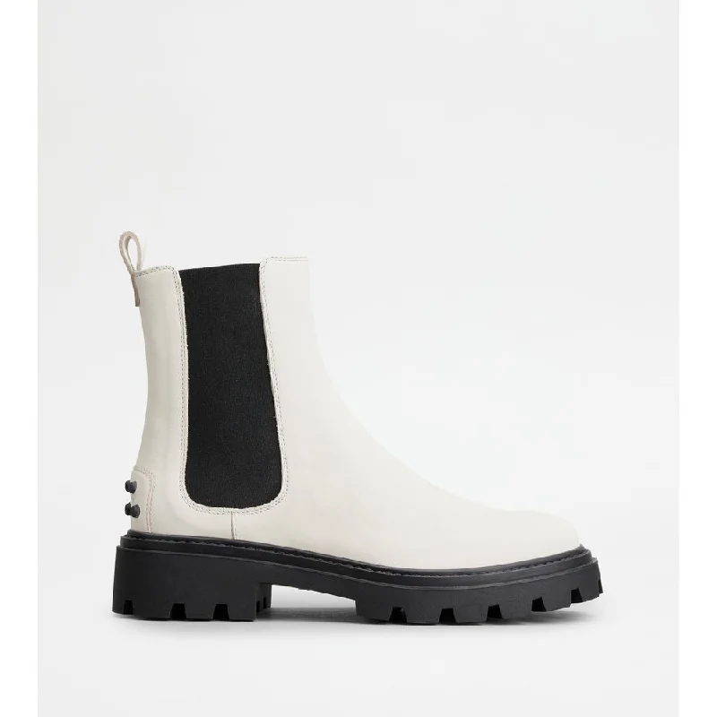 Tod's Chelsea Boots in Leather